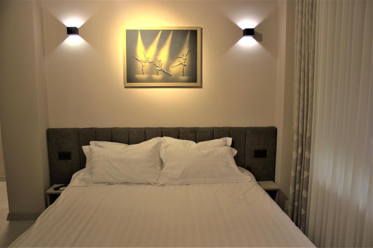 Bliri Executive Suite Tirana Buitenkant foto