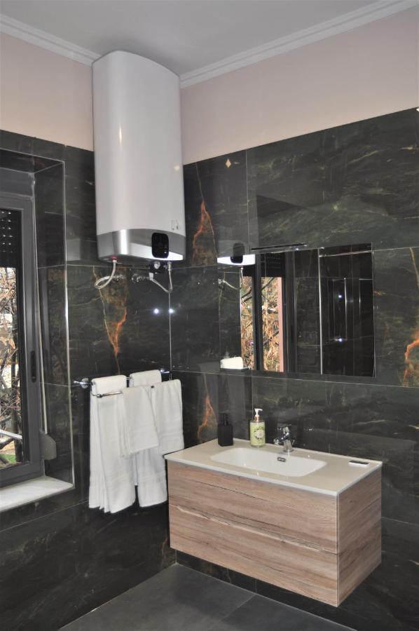 Bliri Executive Suite Tirana Buitenkant foto